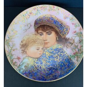 Hibel 1987 Mother's Day Plate with Box Numbered Catherine and Heather Vintage